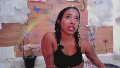 kelly__thomson online show from December 3, 2024, 3:09 am