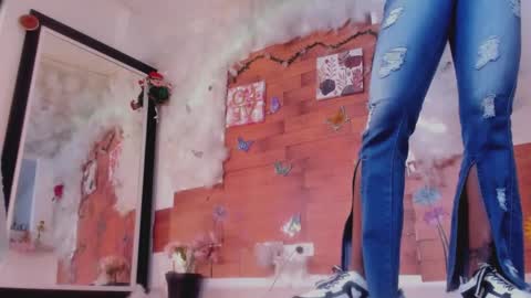 kelly__thomson online show from December 12, 2024, 9:15 pm