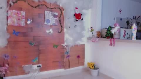 kelly__thomson online show from December 13, 2024, 9:41 pm
