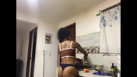 kelly__thomson online show from February 11, 2025, 2:35 am