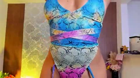 kelly__thomson online show from November 17, 2025, 11:10 pm