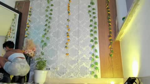 kelly__thomson online show from May 29, 2026, 8:07 pm