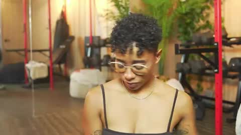 kelly__thomson online show from June 13, 2026, 1:09 pm