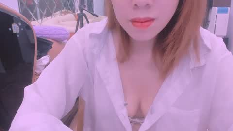 Kelly online show from May 17, 2026, 2:31 am