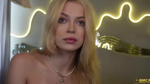 Kelly online show from September 27, 2025, 5:23 am