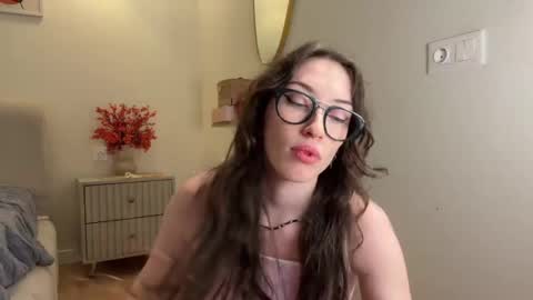 Snapshot of kellyberry__ chatting on April 12, 2026, 6:24 pm Kelly online show from April 12, 2026, 6:24 pm