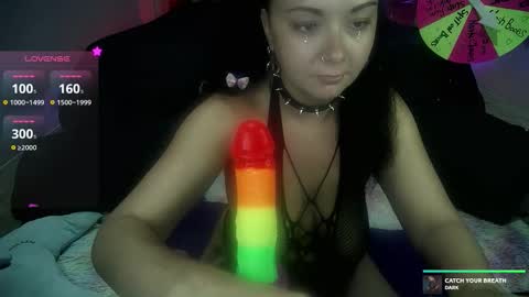 Kelly online show from October 10, 2025, 5:28 am