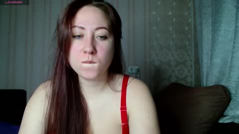 kellycrystall online show from January 3, 2025, 1:27 am