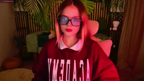 Kelly online show from December 1, 2025, 6:24 pm