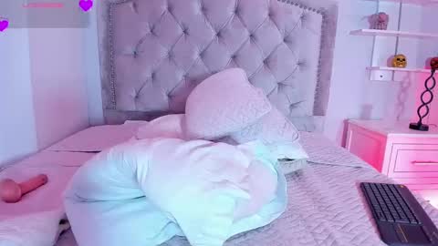 Snapshot of kellymillian_ chatting on December 27, 2024, 5:48 pm kellyMillian  online show from December 27, 2024, 5:48 pm