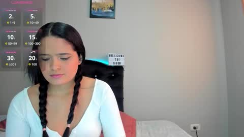 Snapshot of kellymillian_ chatting on October 17, 2025, 7:27 pm kellyMillian  online show from October 17, 2025, 7:27 pm