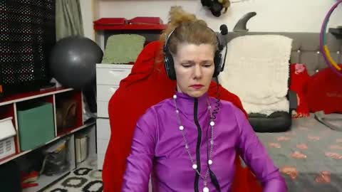 kelly online show from December 30, 2024, 1:58 am
