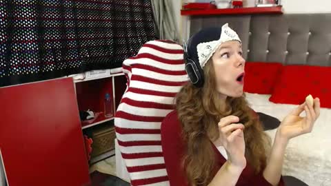 kelly online show from December 15, 2025, 11:42 pm