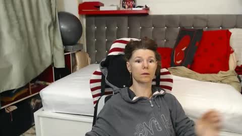 kelly online show from May 16, 2026, 1:02 am