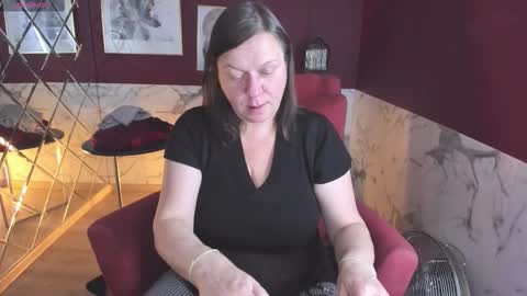 Kelly online show from October 30, 2025, 5:31 am