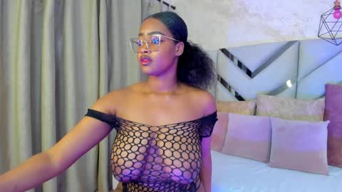 Snapshot of kellyy_cooper chatting on January 19, 2025, 5:26 am Kelly online show from January 19, 2025, 5:26 am