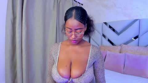 Snapshot of kellyy_cooper chatting on January 21, 2025, 8:08 am Kelly online show from January 21, 2025, 8:08 am