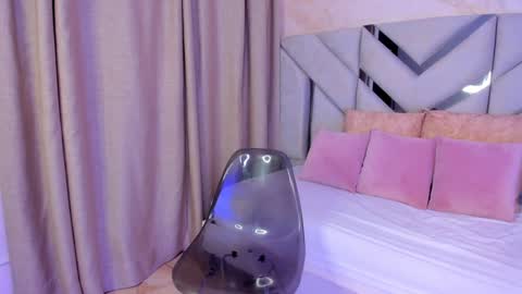 Snapshot of kellyy_cooper chatting on January 24, 2025, 8:23 am Kelly online show from January 24, 2025, 8:23 am