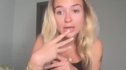 Kelsey Blu online show from May 17, 2026, 12:08 am