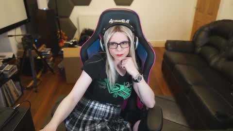 kelseycobalt online show from February 5, 2025, 10:22 pm