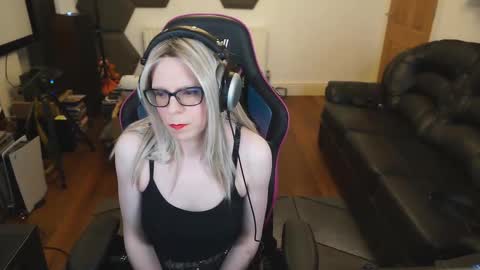 kelseycobalt online show from February 18, 2025, 8:14 pm