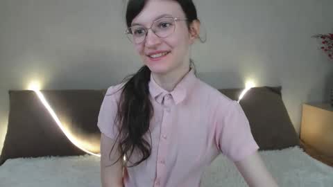 Snapshot of kelsirabenold chatting on March 19, 2026, 5:22 am Kelsirabenold online show from March 19, 2026, 5:22 am