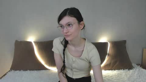 Snapshot of kelsirabenold chatting on April 2, 2026, 5:16 am Kelsirabenold online show from April 2, 2026, 5:16 am