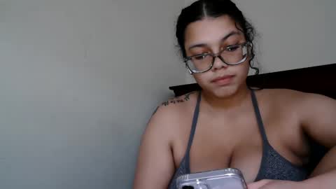 kelx0 online show from March 9, 2025, 4:11 pm