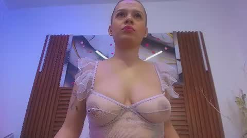 kemdall lopez online show from June 23, 2026, 7:12 pm