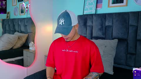 Snapshot of ken_boy_ chatting on February 2, 2025, 11:30 am online show from February 2, 2025, 11:30 am