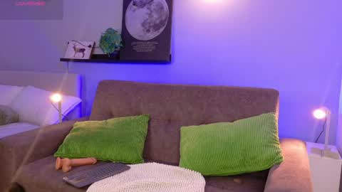   online show from May 3, 2026, 10:32 am
