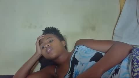 Kenchy online show from October 27, 2025, 3:49 pm