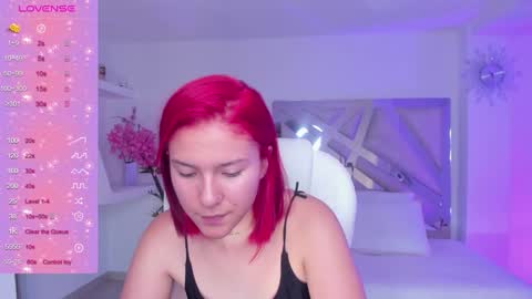 Snapshot of kendaall_jenner chatting on February 9, 2025, 3:43 am Kendall Jenner online show from February 9, 2025, 3:43 am