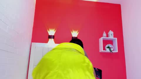 kendal_hot69_ online show from March 26, 2026, 11:27 am