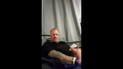 kendall21978 online show from April 17, 2026, 7:33 am