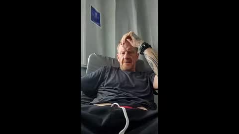 kendall21978 online show from April 24, 2026, 6:43 pm