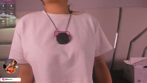 kendall_evanss_ online show from May 3, 2026, 7:42 pm