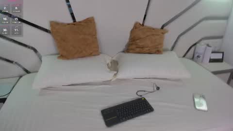 kendall_evanss_ online show from June 13, 2026, 7:12 pm