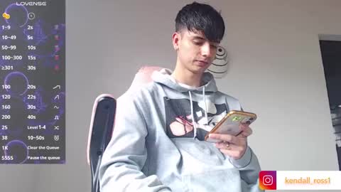 Snapshot of kendall_ros chatting on September 25, 2025, 2:21 pm kendall ross online show from September 25, 2025, 2:21 pm