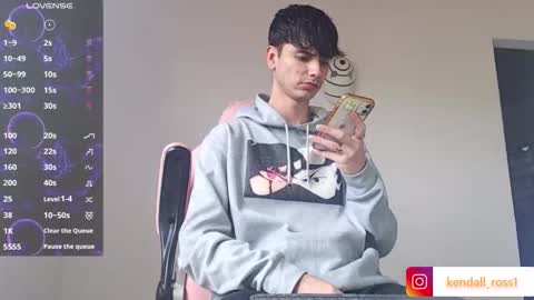 Snapshot of kendall_ros chatting on October 17, 2025, 3:25 pm kendall ross online show from October 17, 2025, 3:25 pm