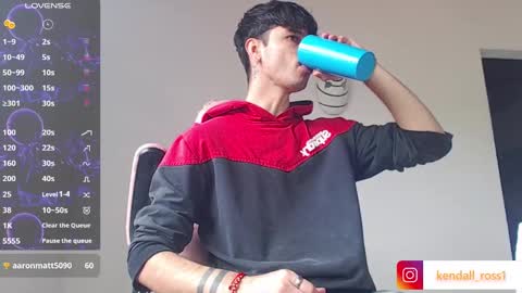 Snapshot of kendall_ros chatting on October 30, 2025, 3:35 pm kendall ross online show from October 30, 2025, 3:35 pm