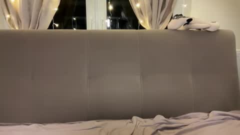 Kendall online show from November 24, 2025, 9:25 pm