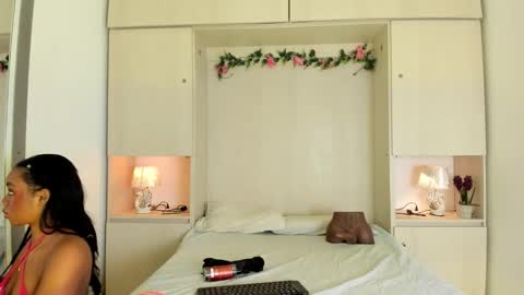 Snapshot of kendallrosse1 chatting on February 20, 2026, 1:00 pm Kendal online show from February 20, 2026, 1:00 pm