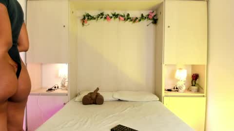 Kendal online show from May 17, 2026, 12:45 pm
