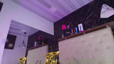 Snapshot of kendallwods chatting on October 15, 2025, 3:34 pm Kendall online show from October 15, 2025, 3:34 pm