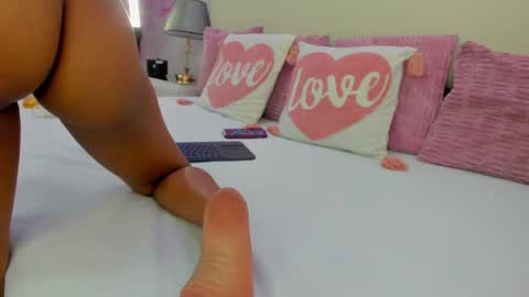 Kendal  online show from November 26, 2025, 9:05 pm