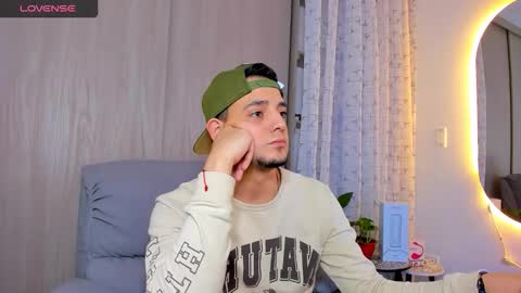 Snapshot of kendel_dimitri chatting on September 19, 2025, 2:57 am kendel_dimitri online show from September 19, 2025, 2:57 am