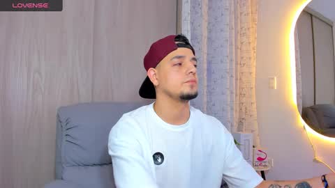 Snapshot of kendel_dimitri chatting on October 2, 2025, 5:14 am kendel_dimitri online show from October 2, 2025, 5:14 am