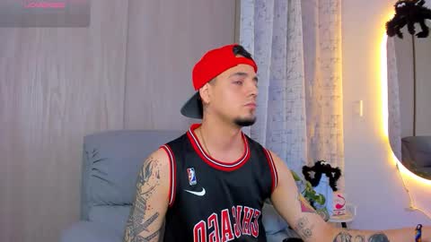 Snapshot of kendel_dimitri chatting on October 18, 2025, 12:13 am kendel_dimitri online show from October 18, 2025, 12:13 am