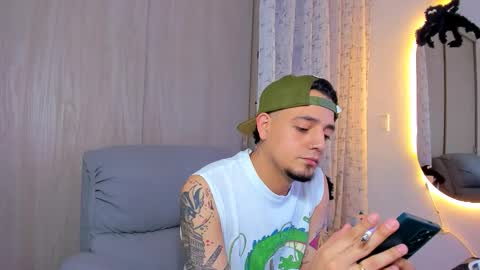 Snapshot of kendel_dimitri chatting on October 27, 2025, 3:43 am kendel_dimitri online show from October 27, 2025, 3:43 am